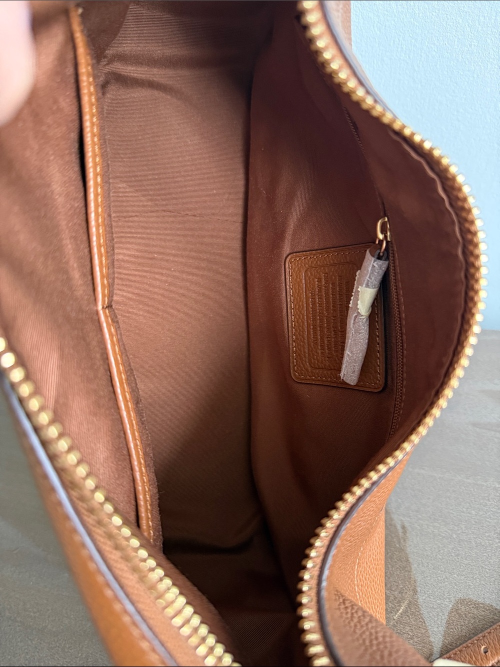 Coach Pebbled Leather authentic Shoulder Hobo in Cognac Brown - Picture 10 of 12